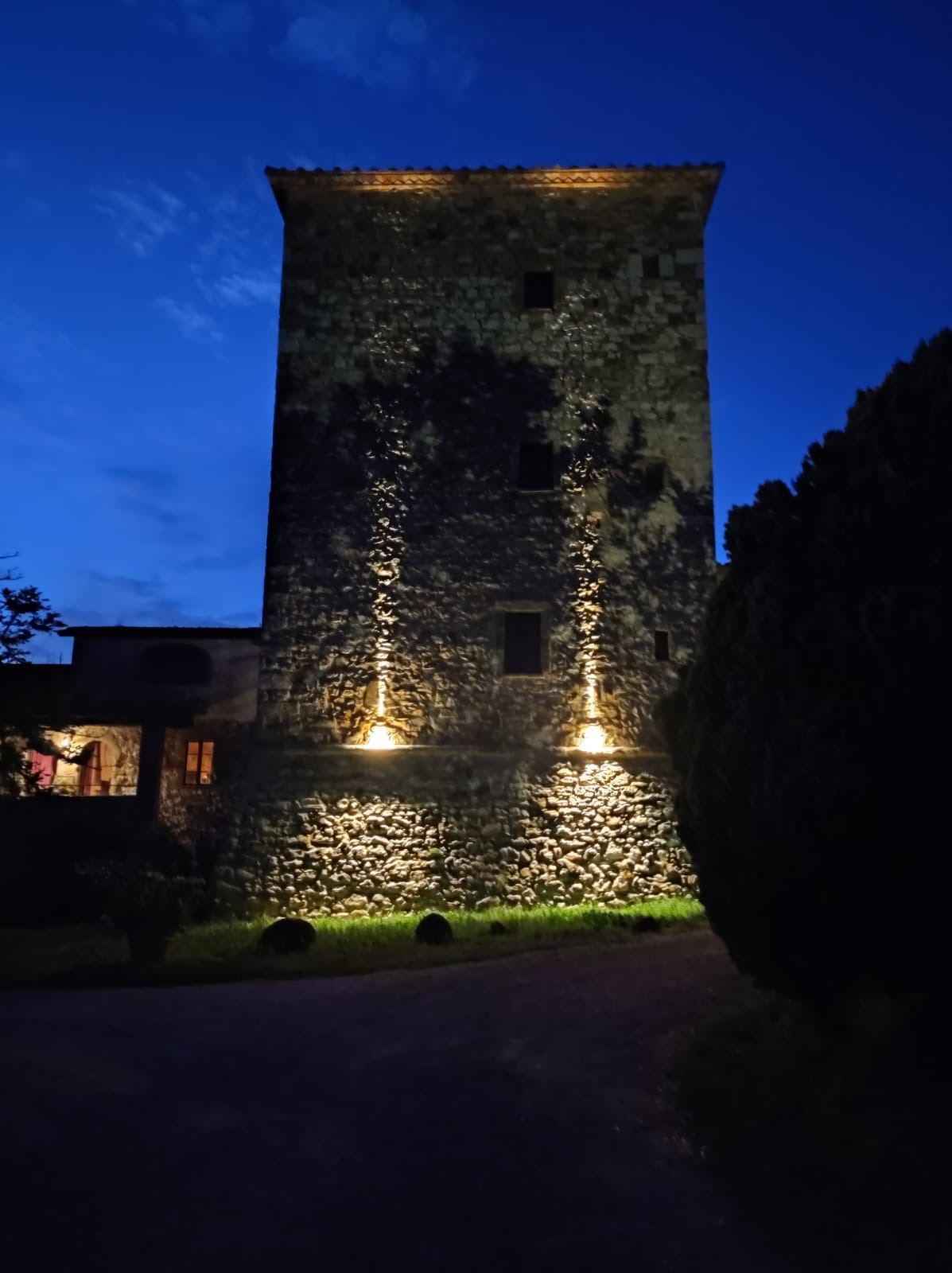 Torre di Casallia in notturna